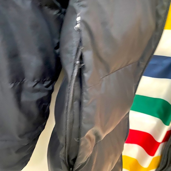 Hudson’s Bay Company down filled puffer coat with classic stripes lining. - Picture 5 of 5